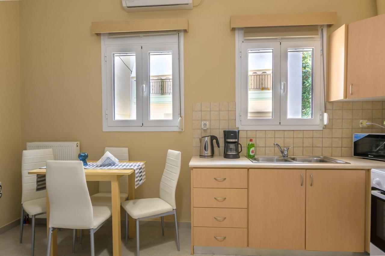 Peaceful Corner Apartment เปรเวซา ภายนอก รูปภาพ