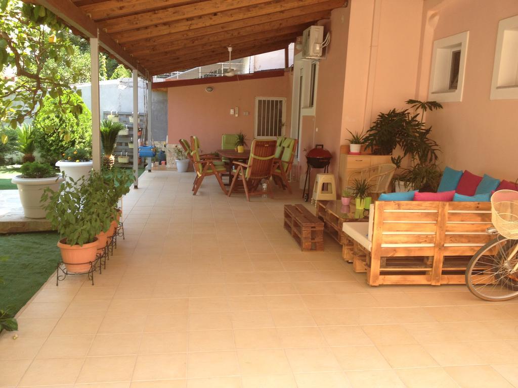 Peaceful Corner Apartment เปรเวซา ภายนอก รูปภาพ